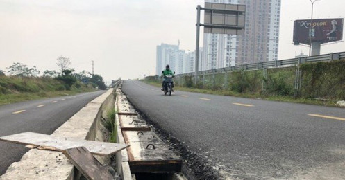 Đường gom cao tốc Pháp Vân - Cầu Giẽ hư hỏng sau 1 năm đưa vào sử dụng, Bộ GTVT nói gì?
