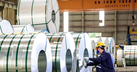Lợi nhuận doanh nghiệp của đại gia đi tu tăng lên sau soát xét, ban lãnh đạo nhận thù lao khủng