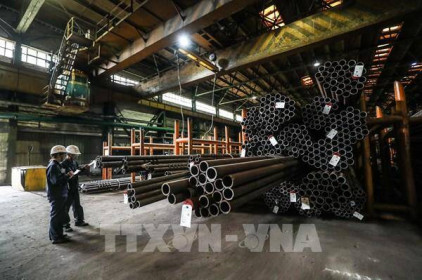 Nguyên nhân nào khiến giá thép tăng gấp đôi trong vòng một năm?