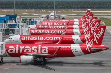 Hãng hàng không AirAsia X và EasyJet thua lỗ nặng