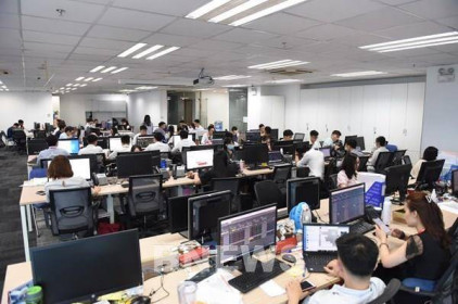 Nhiều lãnh đạo và cổ đông lớn doanh nghiệp bị phạt vì mua, bán “chui” cổ phiếu
