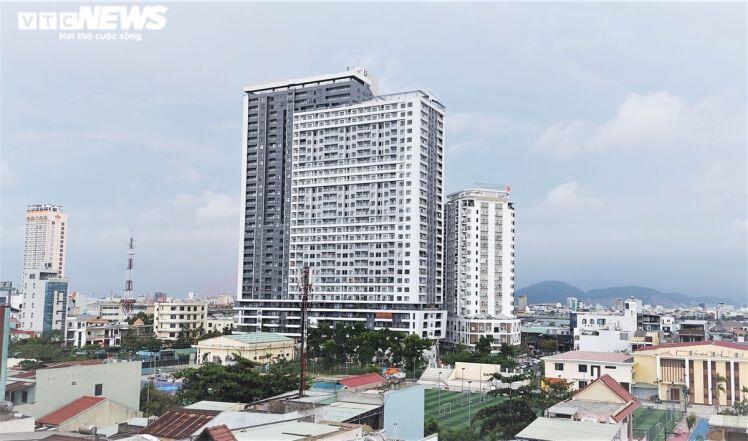 Chủ đầu tư sai phạm, hơn 300 người phải di dời khỏi chung cư Monarchy Đà Nẵng