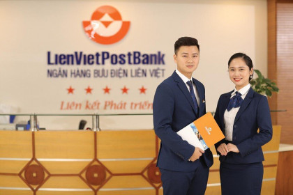 Thấy gì từ việc ngân hàng thay tướng?