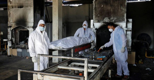 Hơn 300.000 người đã chết vì Covid-19, Ấn Độ "khó tránh" làn sóng thứ ba