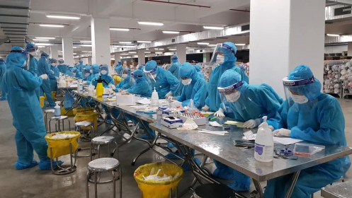 Chiều 25/5, hơn 300 công nhân tại Bắc Giang dương tính, Bộ Y tế họp khẩn