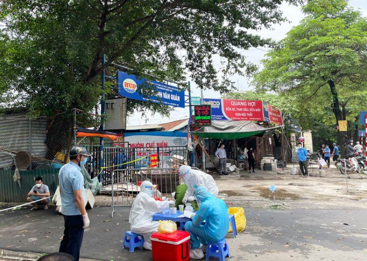 Hà Đông: Phong tỏa tạm thời chợ Xanh Văn Quán do có ca F0 đến mua sắm
