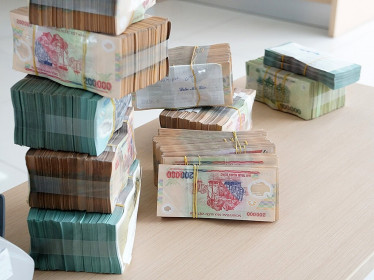 Hàng ngàn tỉ đồng tiếp tục rót vào trái phiếu ngân hàng, doanh nghiệp
