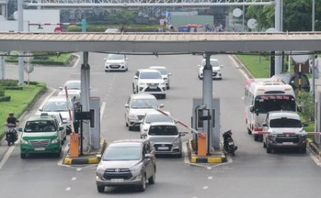 Chậm hơn 1 năm, ACV chuẩn bị thu phí ô tô vào sân bay theo thời gian thực