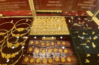Giá vàng sáng 26/5 tăng 70.000 đồng/lượng