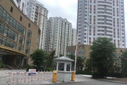 Cách ly y tế tạm thời 2 khu chung cư ở quận Hoàng Mai, Hà Nội