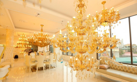 Sốc: 3 căn nhà mặt phố, nội thất đẹp như cung điện được bán với giá 100 triệu đồng/căn