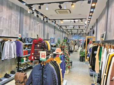 Thời trang Việt “đuối sức” cạnh tranh