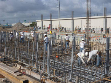 Giá thép xây dựng hôm nay 27/5: Trong nước tiếp tục ổn định, giảm mạnh trên sàn giao dịch Thượng Hải