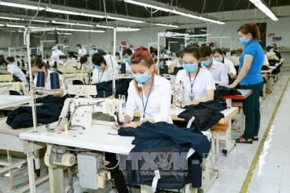 Giải pháp cho doanh nghiệp dệt may vừa sản xuất và ứng phó với dịch COVID-19