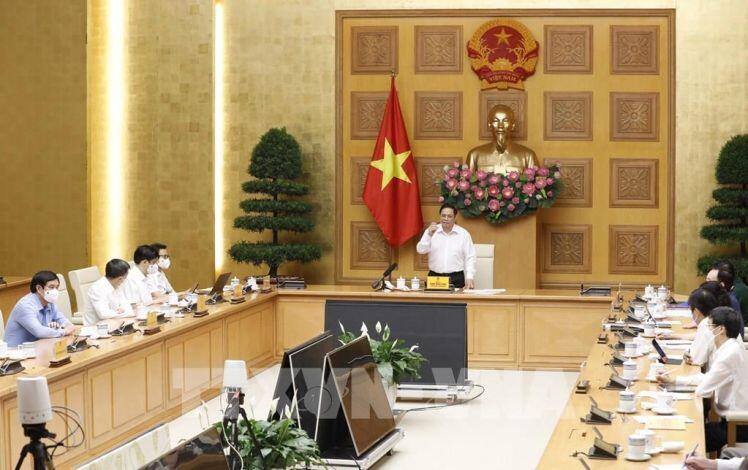Thủ tướng: Tạo mọi điều kiện để nhanh chóng sản xuất vaccine phòng COVID-19 ở trong nước