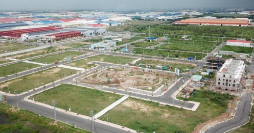 Đỏ mắt chờ sóng bán tháo đất nền, giá bất động sản công nghiệp vẫn tăng?