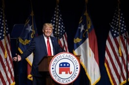Bitcoin sụt mạnh sau khi ông Trump gọi là “trò lừa đảo”