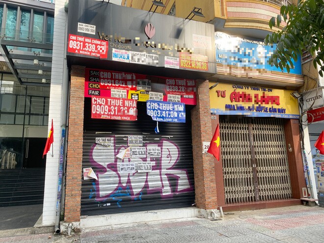 TPHCM: Mặt bằng cho thuê nửa tỷ đồng/tháng hạ giá "sập sàn" vẫn ế khách