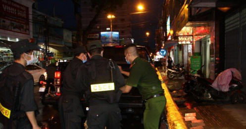 Hé lộ nguyên nhân hai cựu Chủ tịch tỉnh Khánh Hòa 'xộ khám'