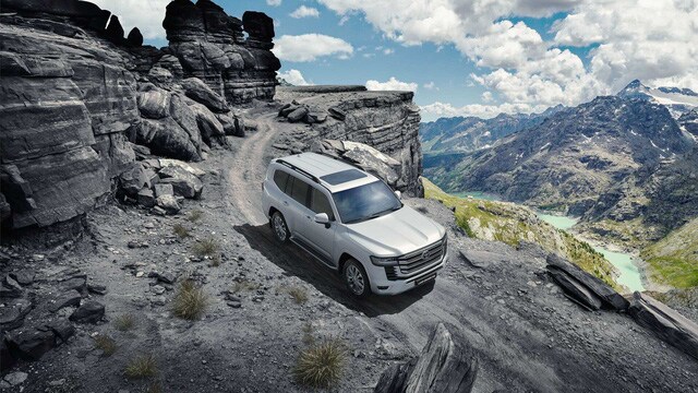 Toyota ra mắt Land Cruiser 2022