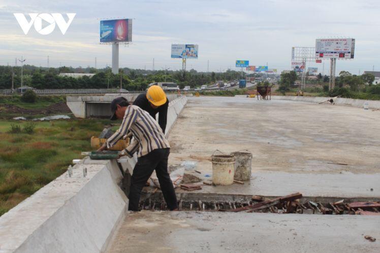 Tiền Giang có thêm 10 ca dương tính, hơn 200 F2 thành F1 được cách ly khẩn cấp