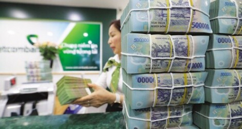 Ngân hàng vẫn “toát mồ hôi” với nợ xấu