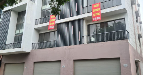 Shophouse giá chục tỷ đồng ở Hà Nội 'ế' khách thuê