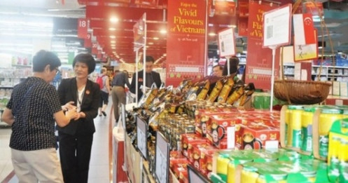 Hàng Việt 'xuất ngoại' qua kênh phân phối hiện đại