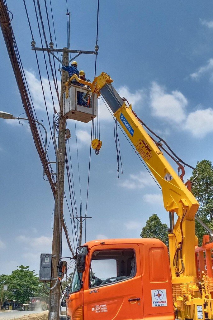 TP HCM bắt đầu giảm tiền điện cho khách hàng bị ảnh hưởng dịch Covid -19 trong năm 2021
