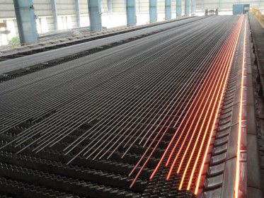 Nhiều doanh nghiệp lại “rục rịch” tăng giá tôn thép