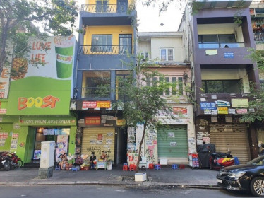 Thị trường nhà phố cho thuê chao đảo