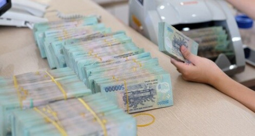 Nhìn dòng tiền, lo vấn đề ổn định kinh tế vĩ mô