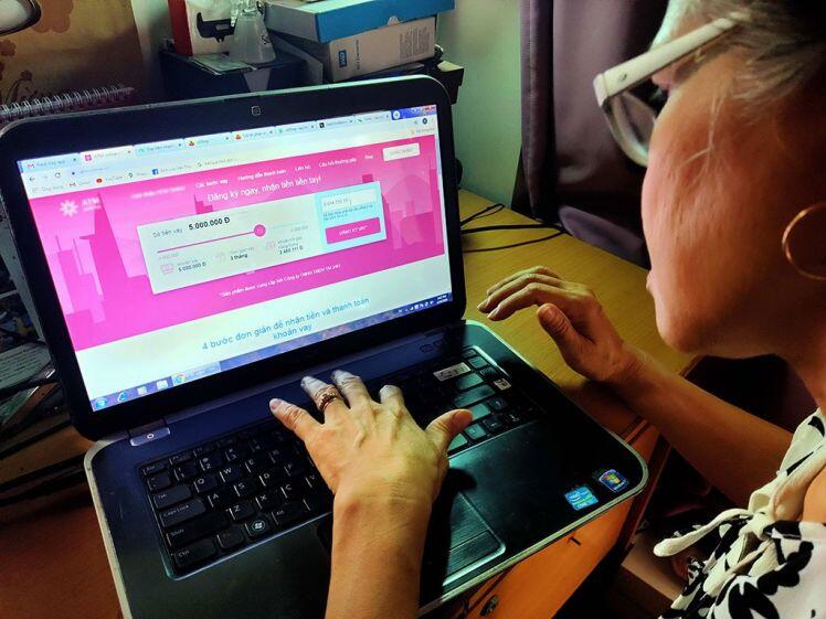 Vay 2 triệu quá App, 6 tháng nợ 900 triệu: Tín dụng đen hiện diện trong hệ thống ngân hàng, ai chịu trách nhiệm?