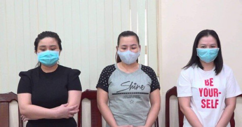 Nhóm ‘nữ quái’ lập phòng công chứng giả để lừa bán đất