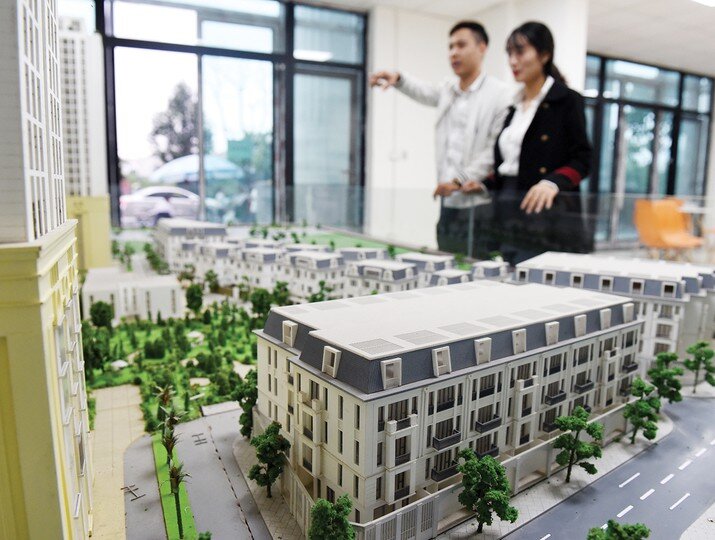 Sức mua bất động sản lao dốc, mua ngay hay găm tiền chờ “bắt đáy”?