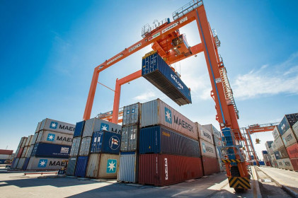 Việt Nam nhập siêu khoảng 1,35 tỷ USD trong nửa đầu tháng 6