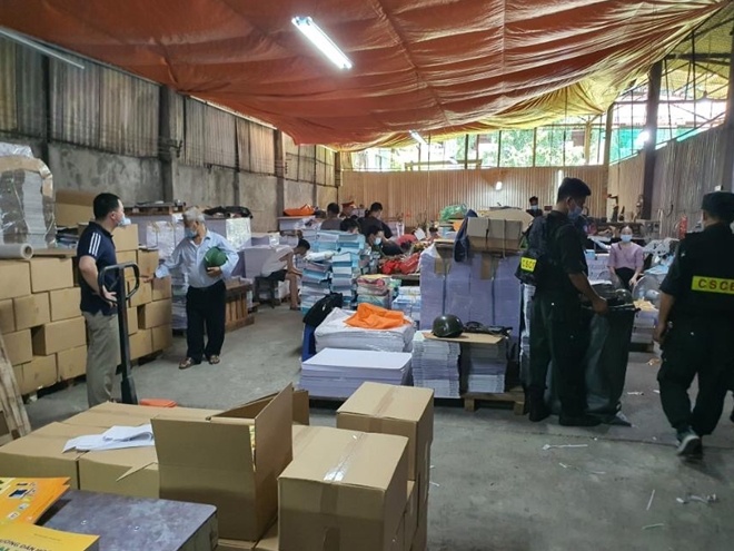 Triệu tập hàng chục đối tượng liên quan đến đường dây làm giả 3 triệu cuốn sách