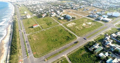 Dòng tiền tiếp tục đổ vào bất động sản, nguy cơ cơn sốt đất mới?