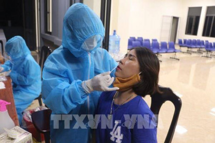Nghệ An: Test nhanh trong cộng đồng phát hiện 8 trường hợp dương tính với COVID-19