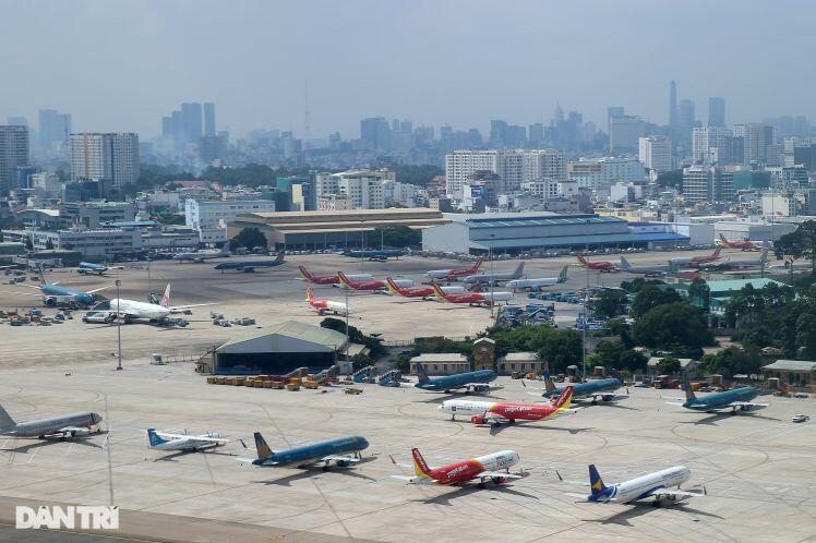 Ám ảnh hàng trăm tàu bay 'đắp chiếu' nằm la liệt tại Cảng Nội Bài, Tân Sơn Nhất