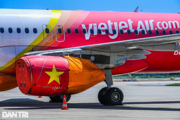 Ám ảnh hàng trăm tàu bay 'đắp chiếu' nằm la liệt tại Cảng Nội Bài, Tân Sơn Nhất