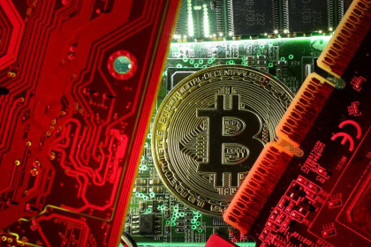 Bitcoin giảm xuống còn 32,5 nghìn USD sau khi nhận được tin tiêu cực từ Trung Quốc