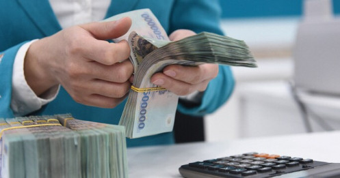 Sốt đất hạ nhiệt: Dòng tiền cho vay bất động sản chậm lại, chứng khoán “hút” 47.000 tỷ đồng