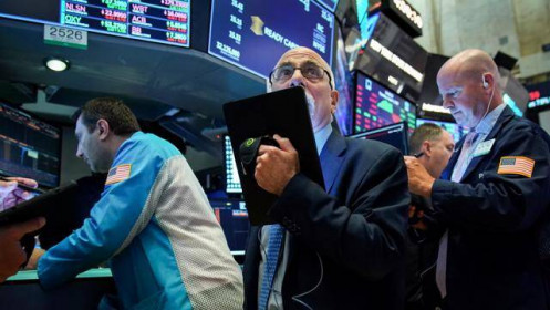 Giá các tài sản biến ra sao khi Fed bất ngờ chuyển sang cứng rắn?