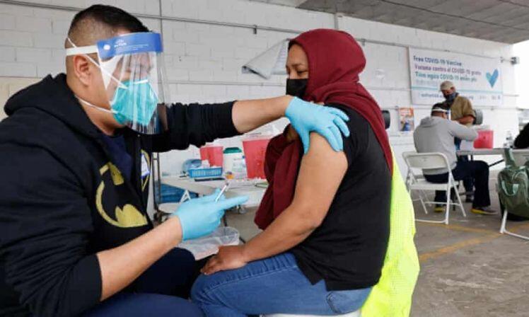 Trung Quốc ủng hộ phân phối công bằng vaccine ngừa Covid-19