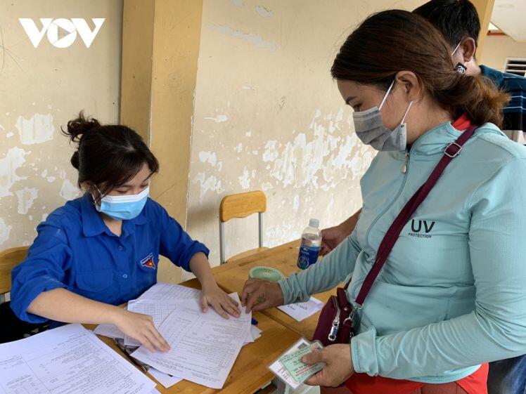 Nhiều người trên 65 tuổi phải hoãn tiêm vaccine Covid-19
