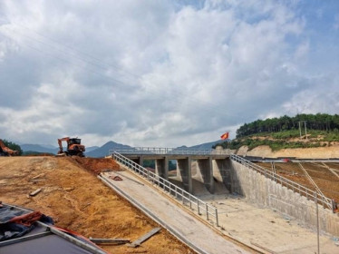 Quảng Ninh: Tháo gỡ khó khăn, đẩy mạnh giải ngân vốn đầu tư công