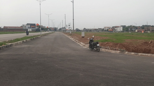 Bất động sản 24h: Thị trường ảm đạm, nhà đầu tư bỏ cọc cả trăm triệu