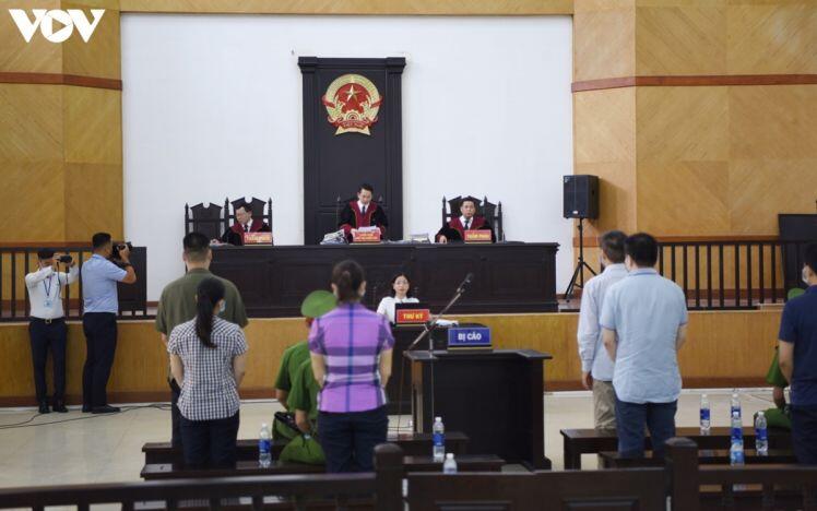 Cựu giám đốc CDC Hà Nội, Nguyễn Nhật Cảm hầu tòa phúc thẩm vụ nâng khống thiết bị y tế
