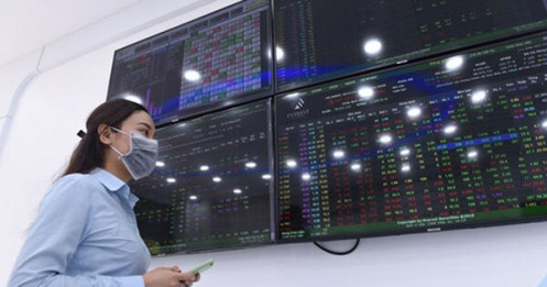 "Không có trục lợi khi sàn HoSE nghẽn lệnh"